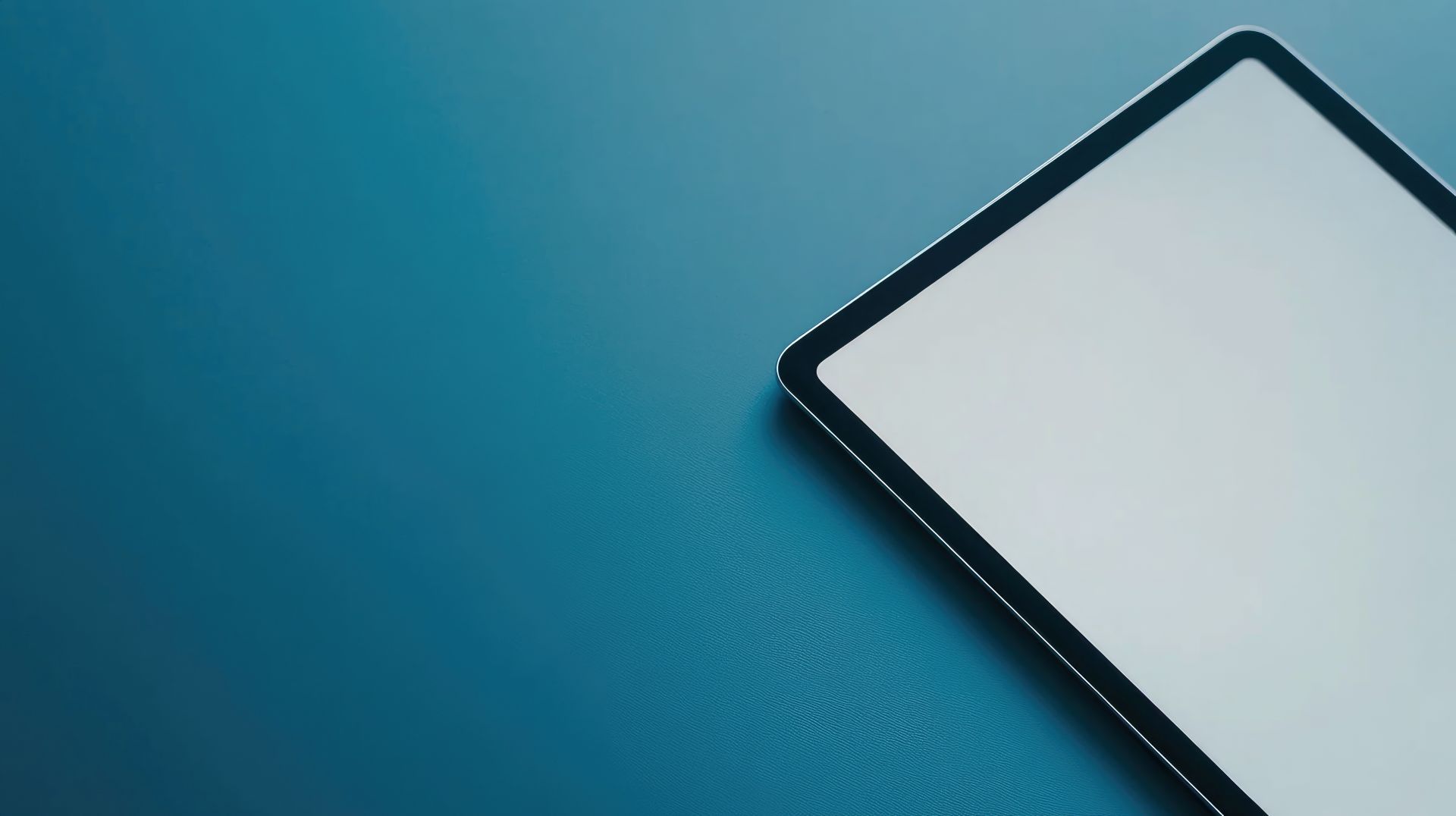ein Handy auf einem blauen Hintergrund